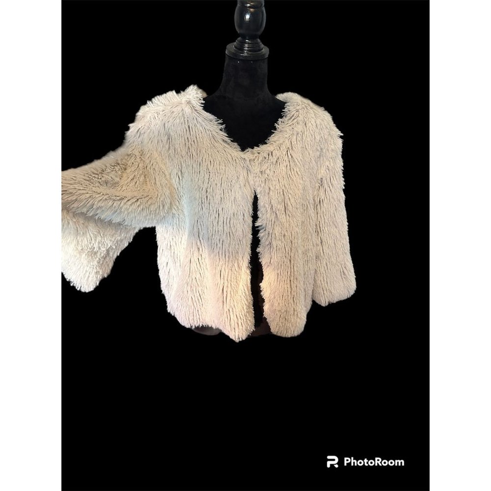 SOLD Cream Faux Fur Fuzzy Jacket size XL